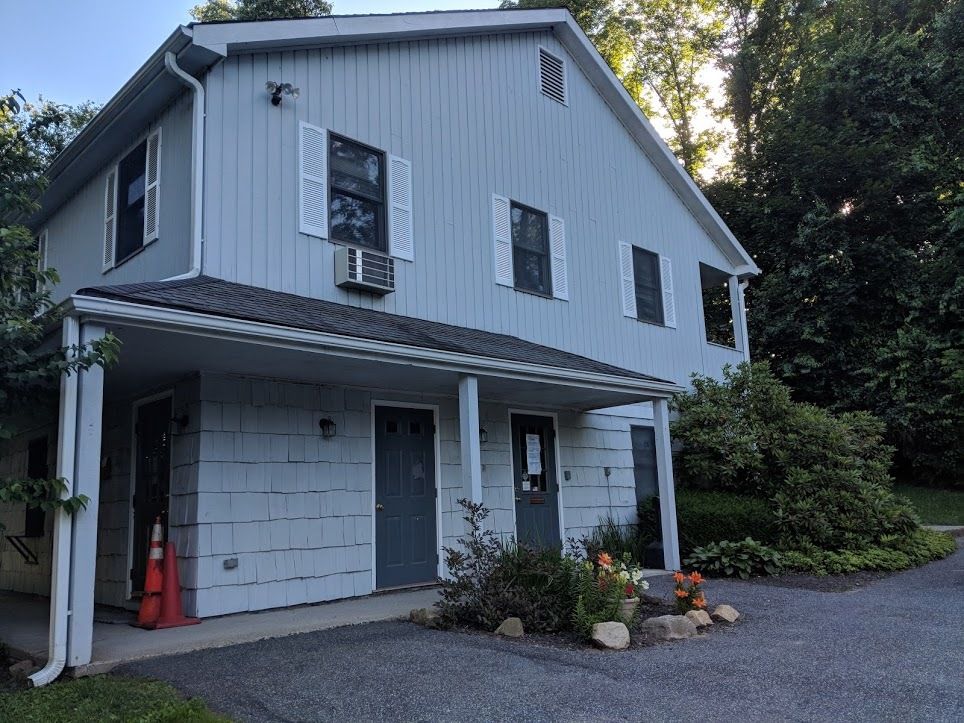 123 Litchfield Rd., New Milford, CT 06776